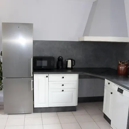 Maison Pmr Hoddice * Calmont (Aveyron)